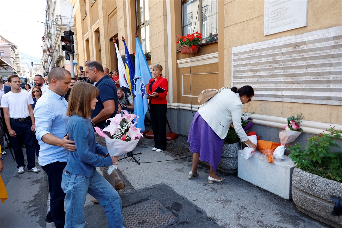Bosna Hersek'te 1992-1995'teki savaşta Sırp birliklerinin başkent Saraybosna'daki Markale pazar...