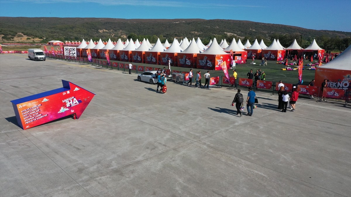 Çanakkale'de 7 Eylül'e kadar sürecek TEKNOFEST Savaşan İnsansız Hava Araçları (İHA) Yarışması...