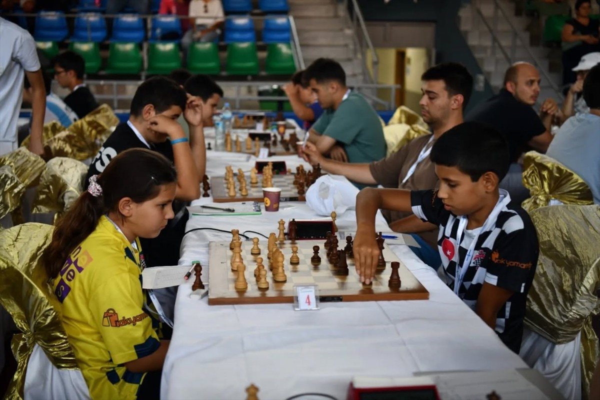 Edirne'nin Keşan ilçesinde düzenlenen 20. Uluslararası Açık Satranç Turnuvası başladı. Türkiye...