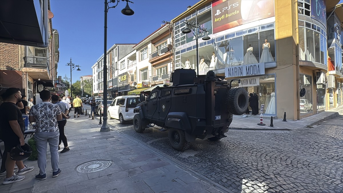 Erzincan’da düzenlenen uyuşturucu operasyonunda 4 şüpheli gözaltına alındı. 