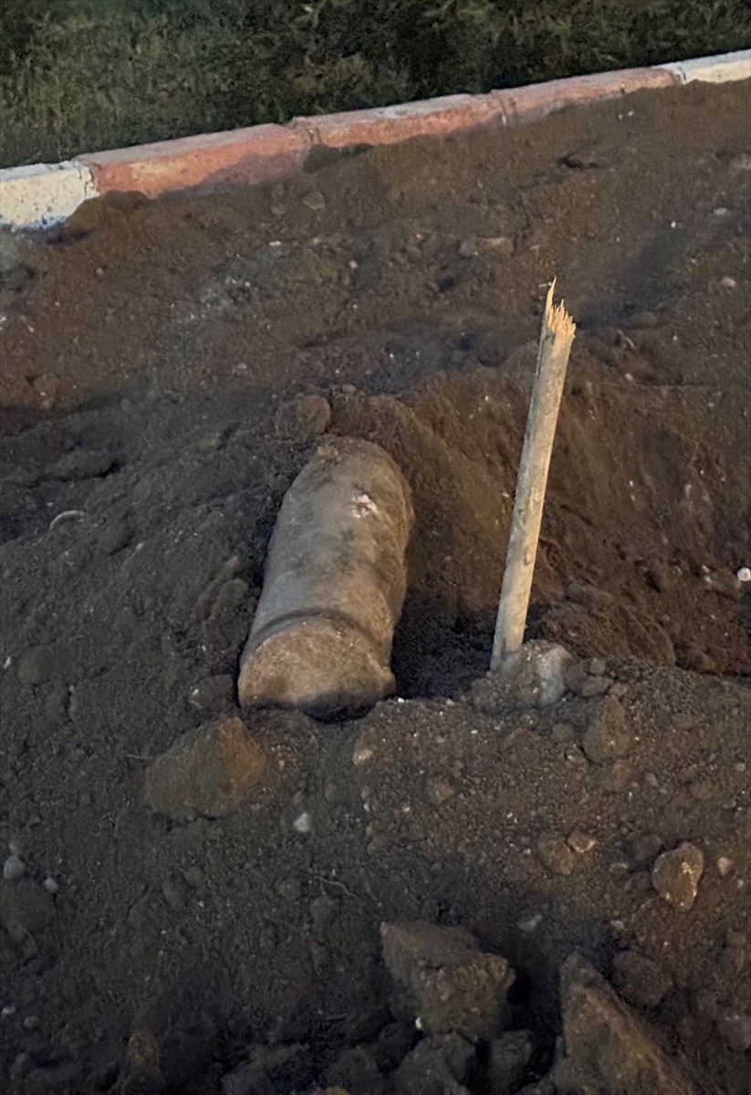  Erzurum'da peyzaj çalışması sırasında, Osmanlı-Rus Savaşı'ndan kaldığı değerlendirilen patlamamış...