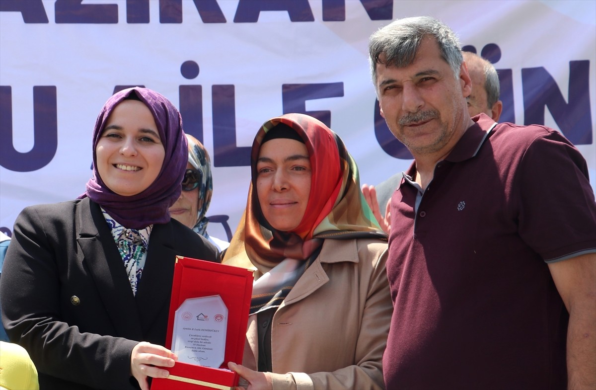 Erzurum'da "2025 Aile Yılı" kapsamında Aile ve Sosyal Hizmetler İl Müdürlüğünce "Koruyucu Aile...