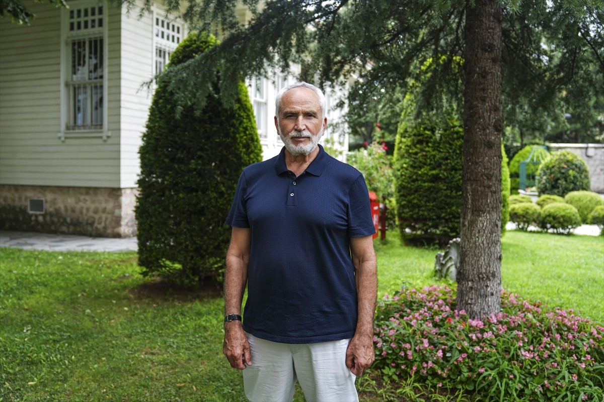 Filistin'e Destek Platformu Başkanı Mehmet Güney, İsrail'in Gazze'de sürdürdüğü saldırılara ve...