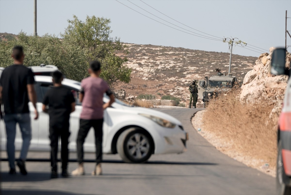 Filistin topraklarını gasbeden İsrailliler, işgal altındaki Batı Şeria'nın Ramallah kentinin...