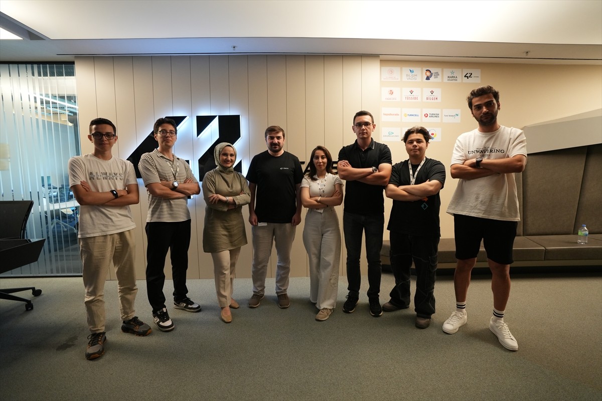 Fransa merkezli küresel 42 ağına bağlı olan "42 Türkiye", Sanayi ve Teknoloji Bakanlığı...