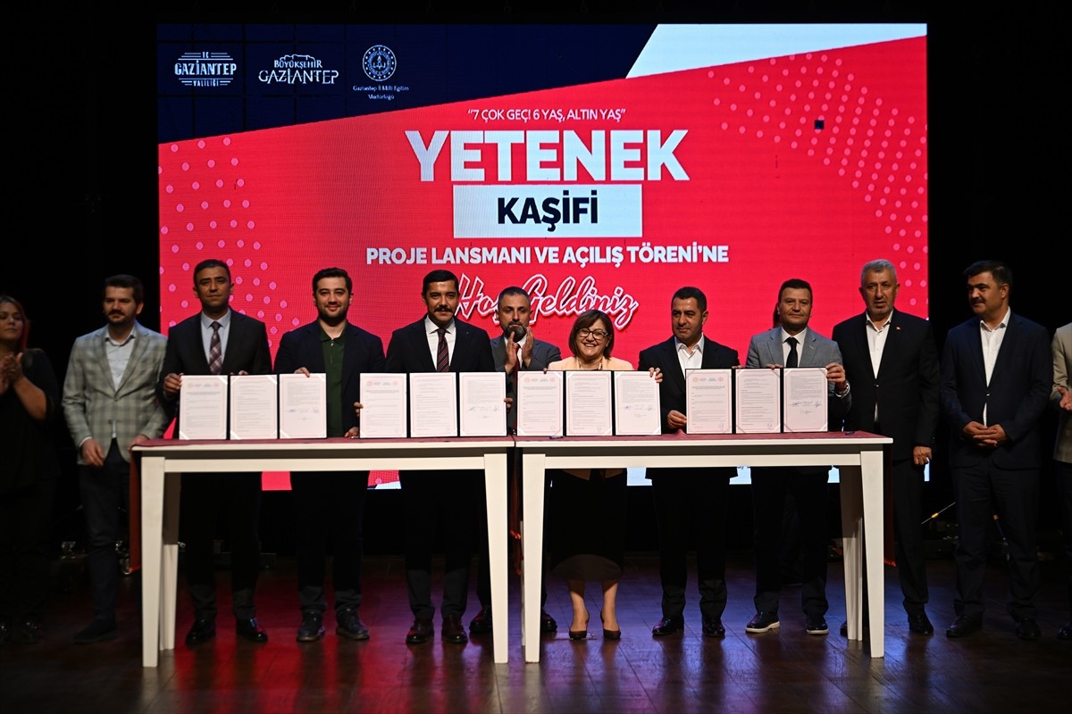 Gaziantep Valiliği ve Büyükşehir Belediyesi işbirliğinde hayata geçirilen "Yetenek Kaşifi...