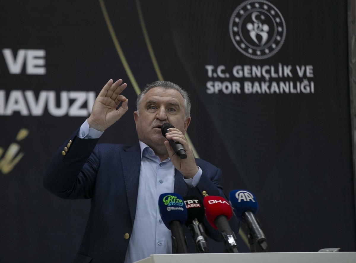 Gençlik ve Spor Bakanı Osman Aşkın Bak, Ardeşen Gençlik Merkezi ve Yarı Olimpik Yüzme Havuzu'nun...