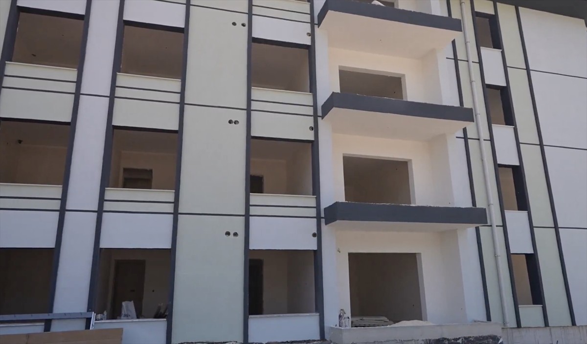 Hatay'ın Hassa ilçesinde, 6 Şubat 2023'teki depremlerin ardından  Toplu Konut İdaresi...