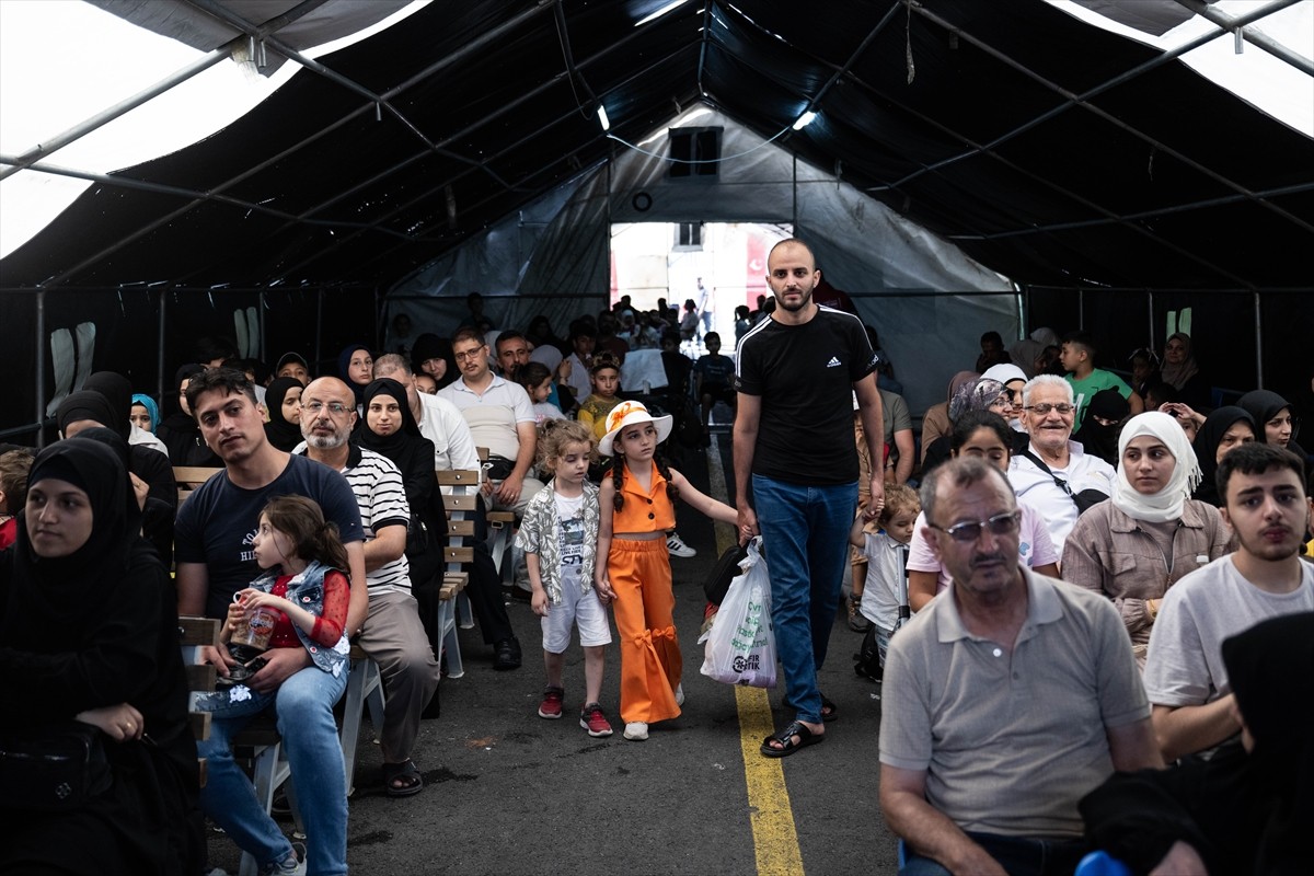 İçişleri Bakanlığı Göç İdaresi Başkanlığı verilerine göre, 8 Aralık 2024 sonrası 411 bin 649...