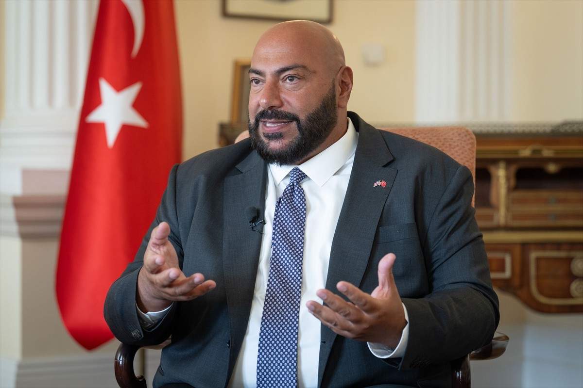 İngiltere'nin İstanbul Başkonsolosu Kenan Poleo, Türkiye ile Birleşik Krallık arasında...