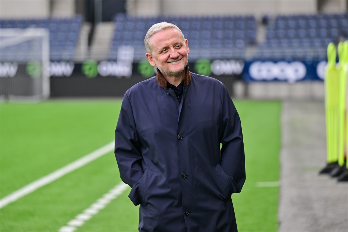 İstanbul Başakşehir, UEFA Konferans Ligi 3. eleme turunda Norveç ekibi Viking ile yarın...