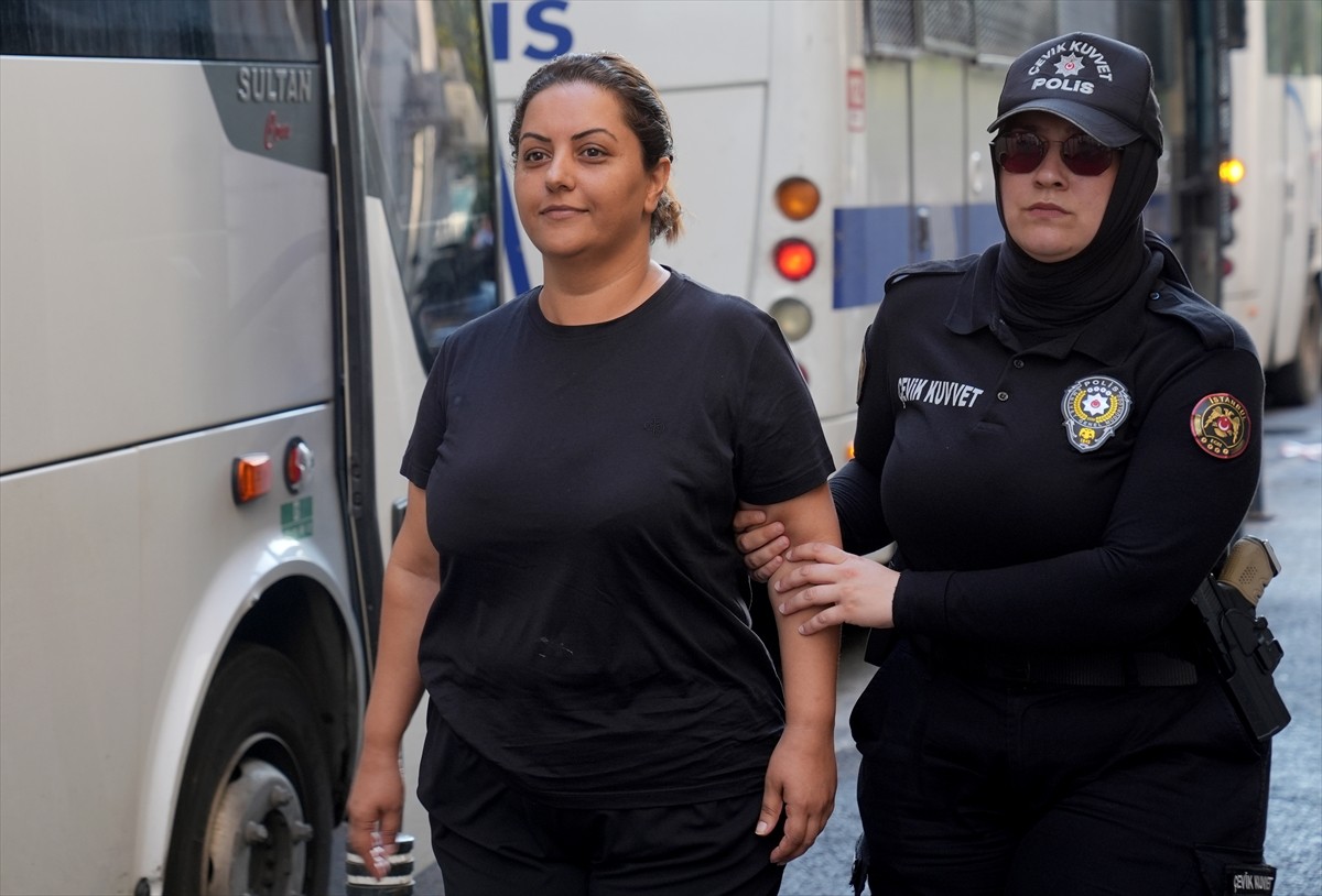 İstanbul Büyükşehir Belediyesine (İBB) yönelik yolsuzluk soruşturması kapsamında, 45 şüpheli...