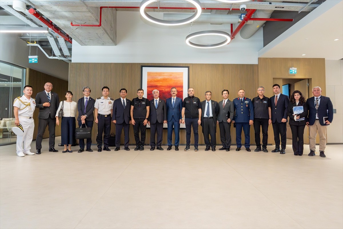 Japonya Savunma Bakanı Nakatani Gen ve beraberindeki heyet, Baykar'ı ziyaret etti. Baykar Yönetim...