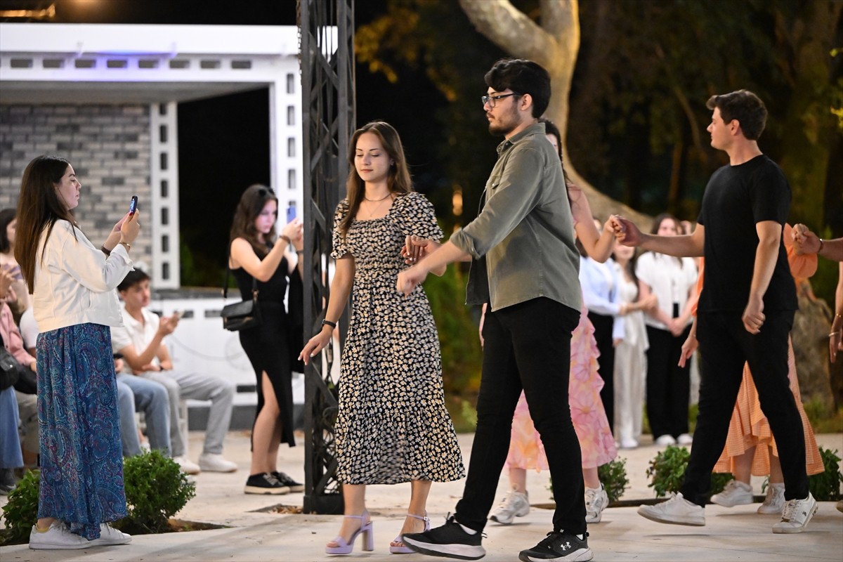 Kafkas Dernekleri Federasyonu, İl Kültür ve Turizm Müdürlüğü ve Beyköy Belediyesinin katkılarıyla...