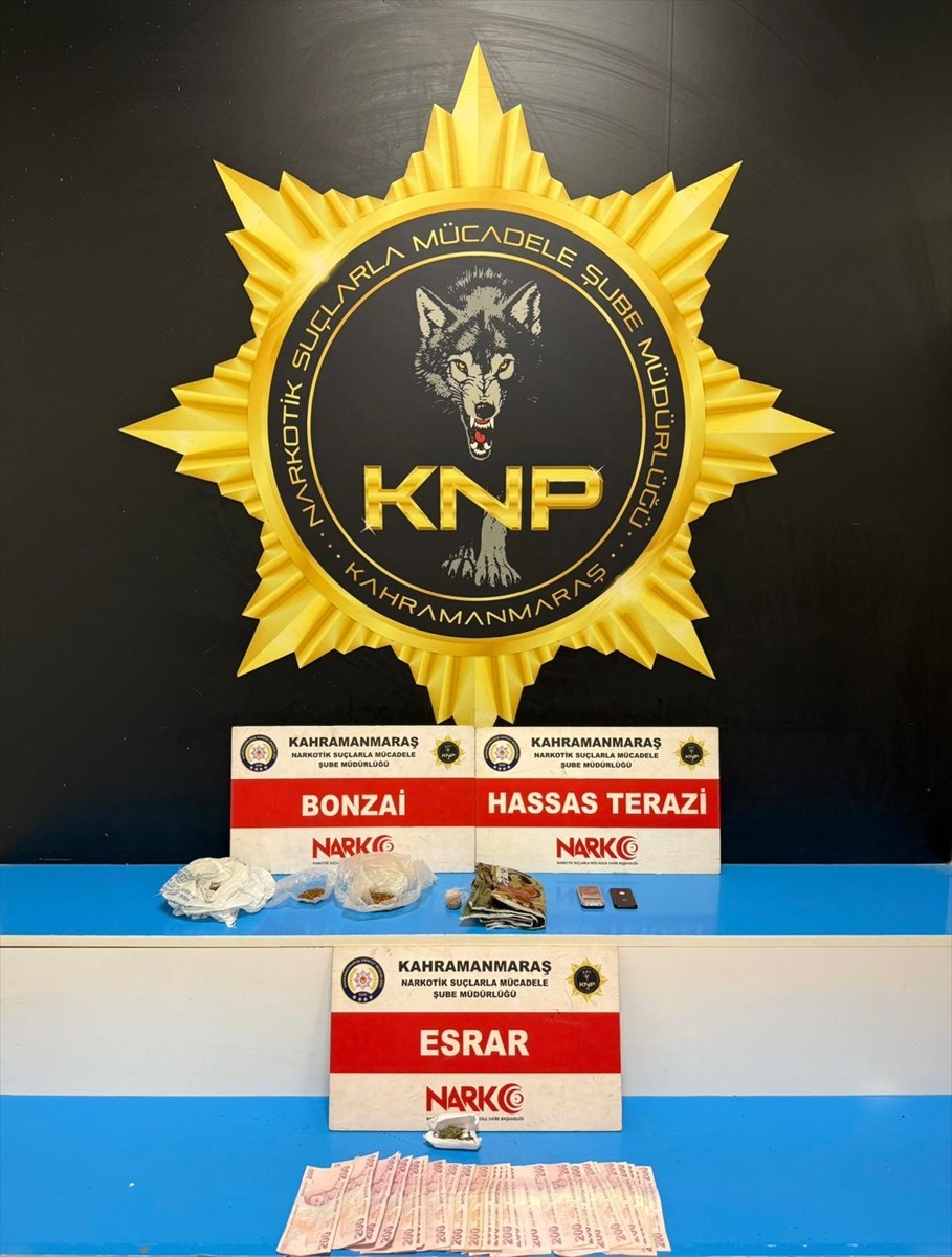Kahramanmaraş'ta uyuşturucu madde ticareti yaptıkları iddiasıyla gözaltına alınan 2 zanlı...