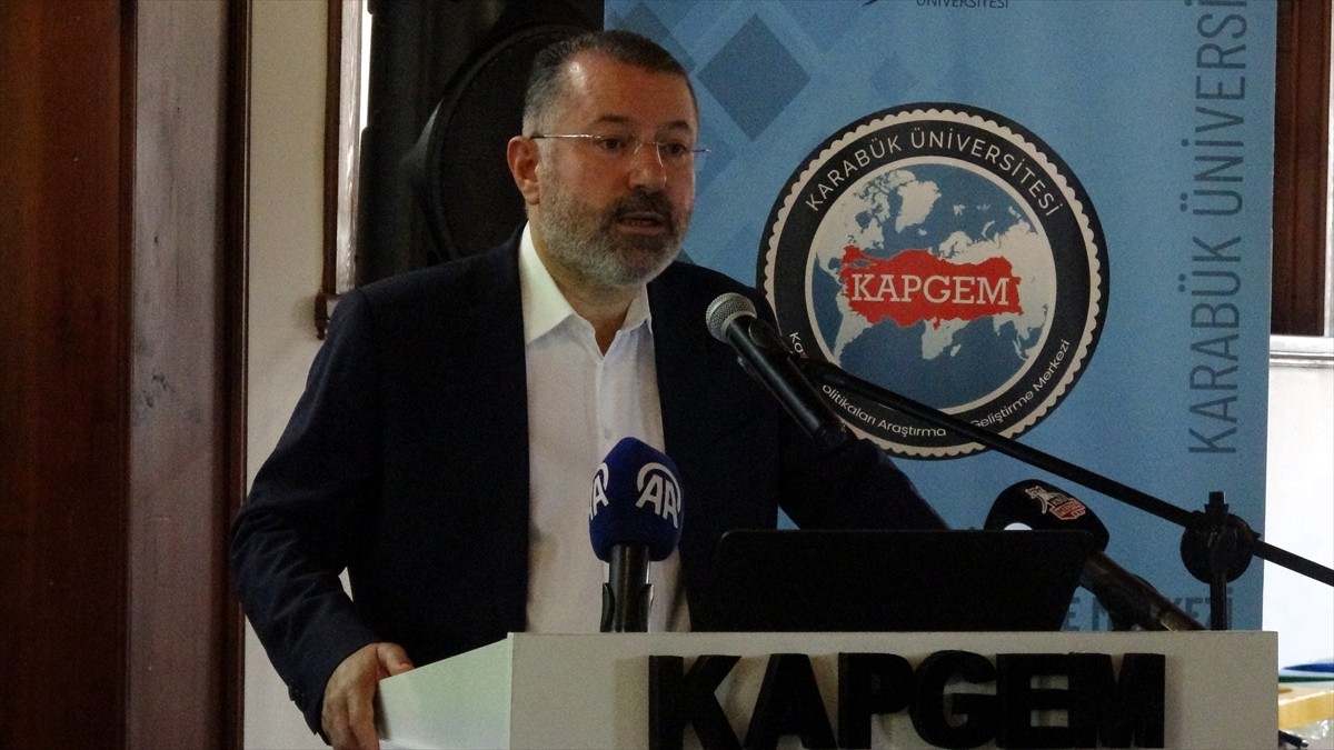 Karabük Üniversitesi (KBÜ) Kamu Politikaları Araştırma ve Geliştirme Merkezi (KAPGEM) tarafından...