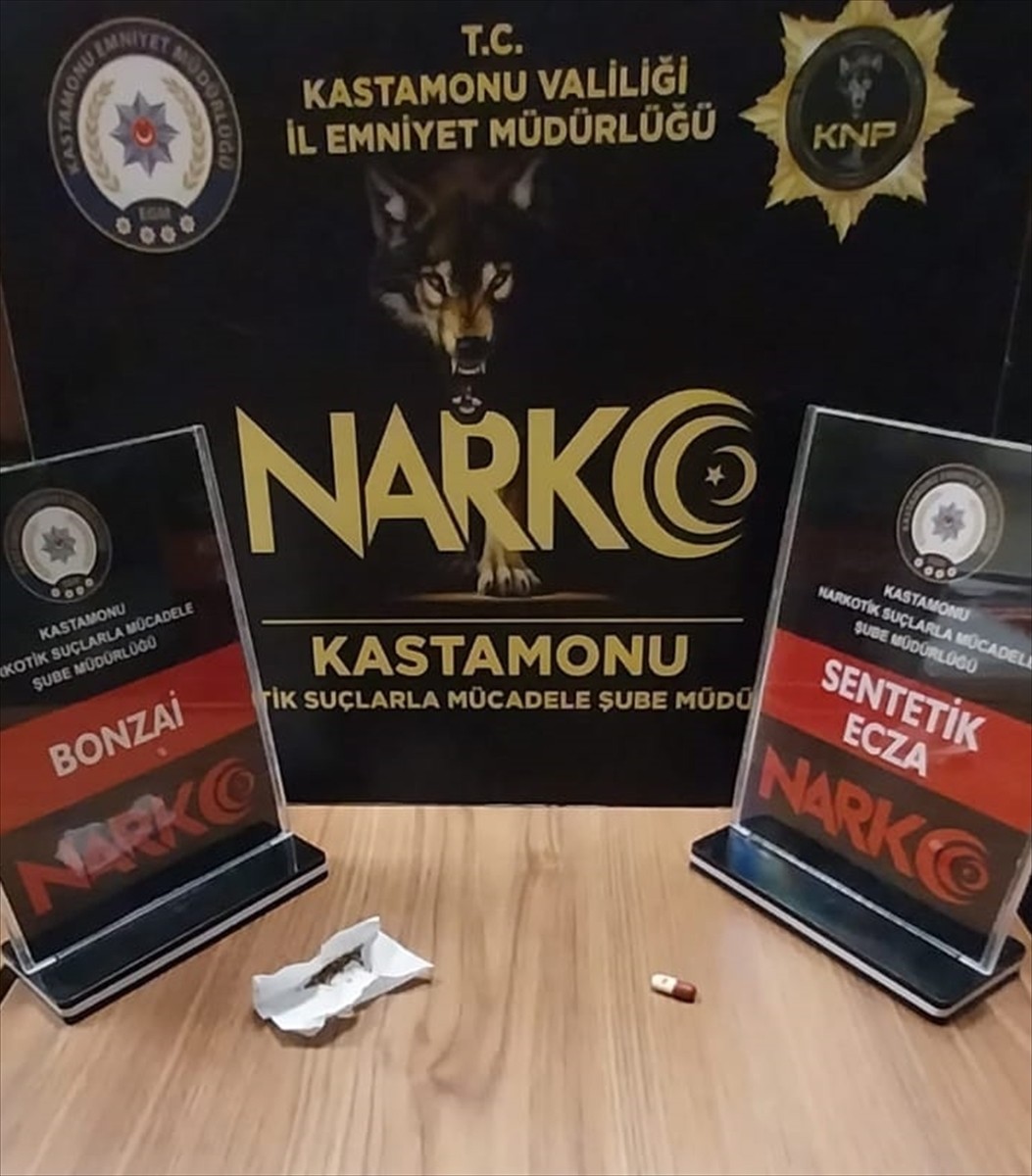 Kastamonu'da çeşitli suçlardan haklarında kesinleşmiş hapis cezası bulunan 2 hükümlü uyuşturucu...