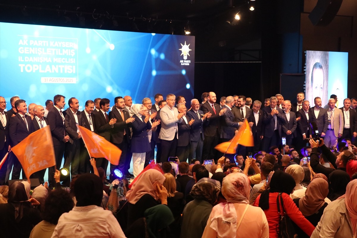 Kayseri'de Kadir Has Kültür Merkezi'nde AK Parti Genişletilmiş İl Danışma Meclisi Toplantısı...