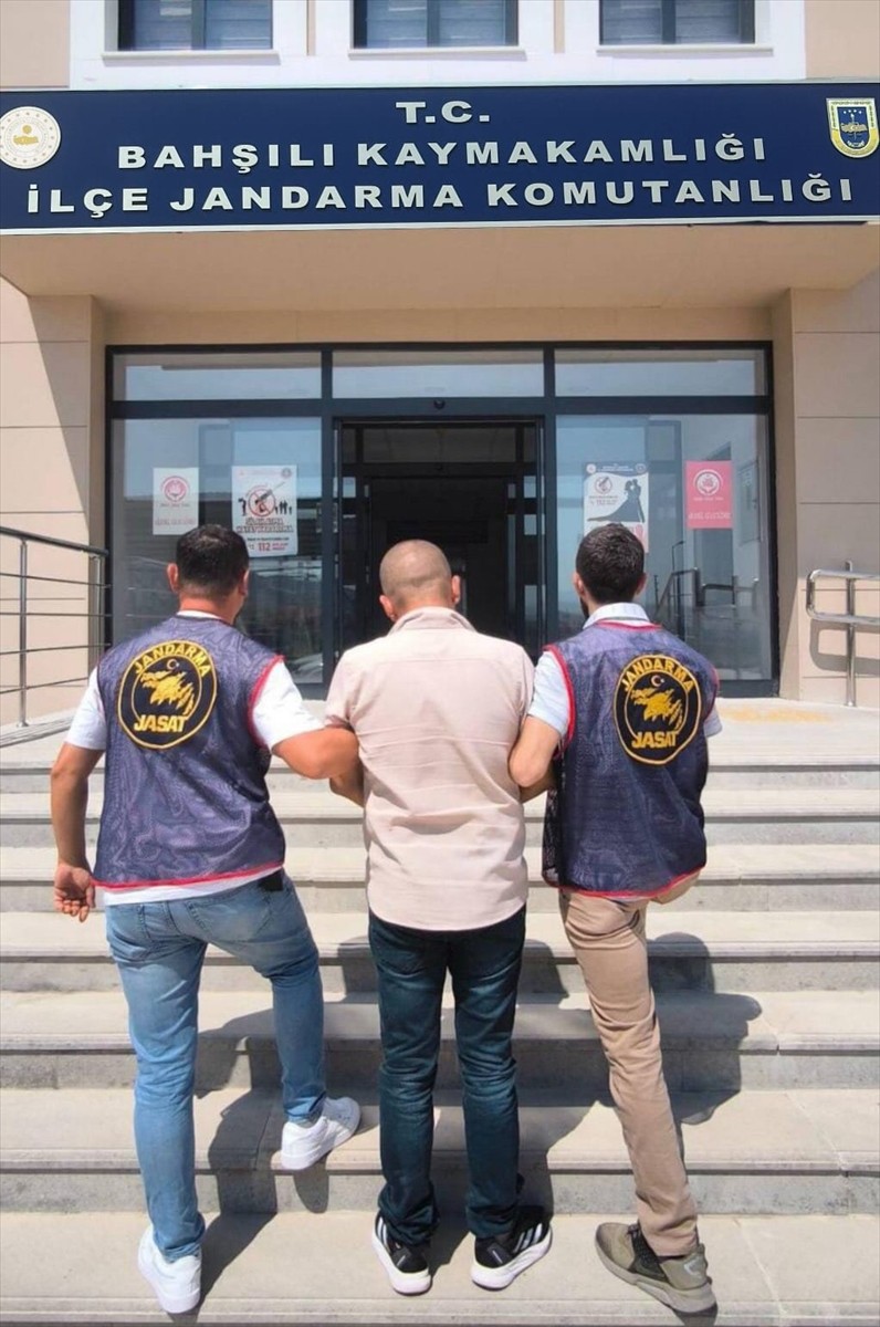 Kırıkkale'de hakkında kesinleşmiş 20 yıl 11 ay 7 gün hapis cezası bulunan firari hükümlü...