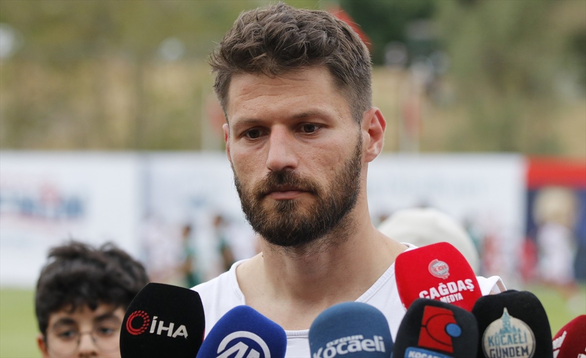 Kocaelispor, sezon öncesi son hazırlık maçında Fas'ın Al-Wydad Club ekibini 2-0 yendi....