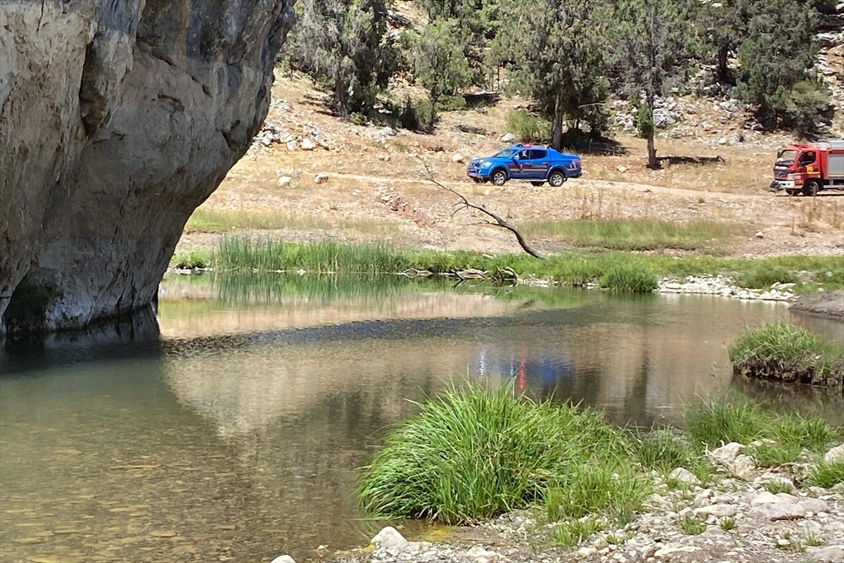 Konya'nın Derebucak ilçesinde, Çamlık Mağaraları Milli Parkı'nda, bir kayalığın yamacındaki...
