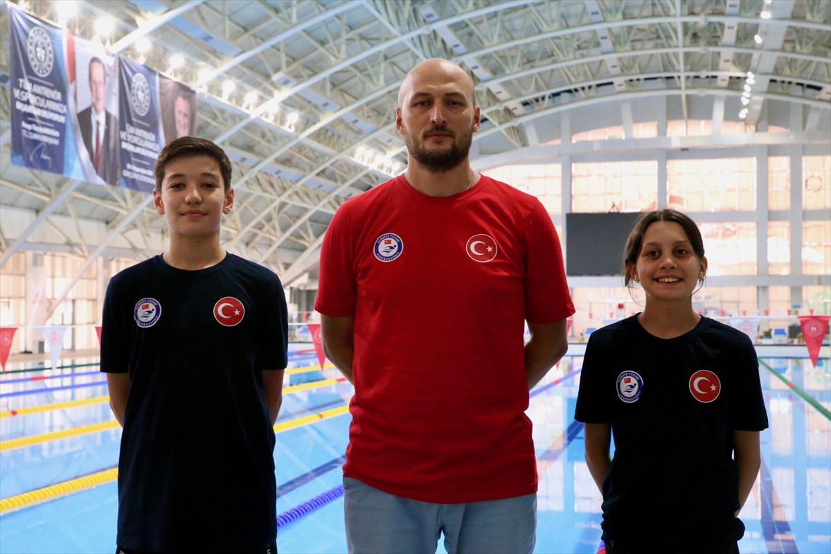 Küçük yaşlarda başladıkları yüzme sporunda Türkiye şampiyonluğunun yanı sıra yurt dışında...