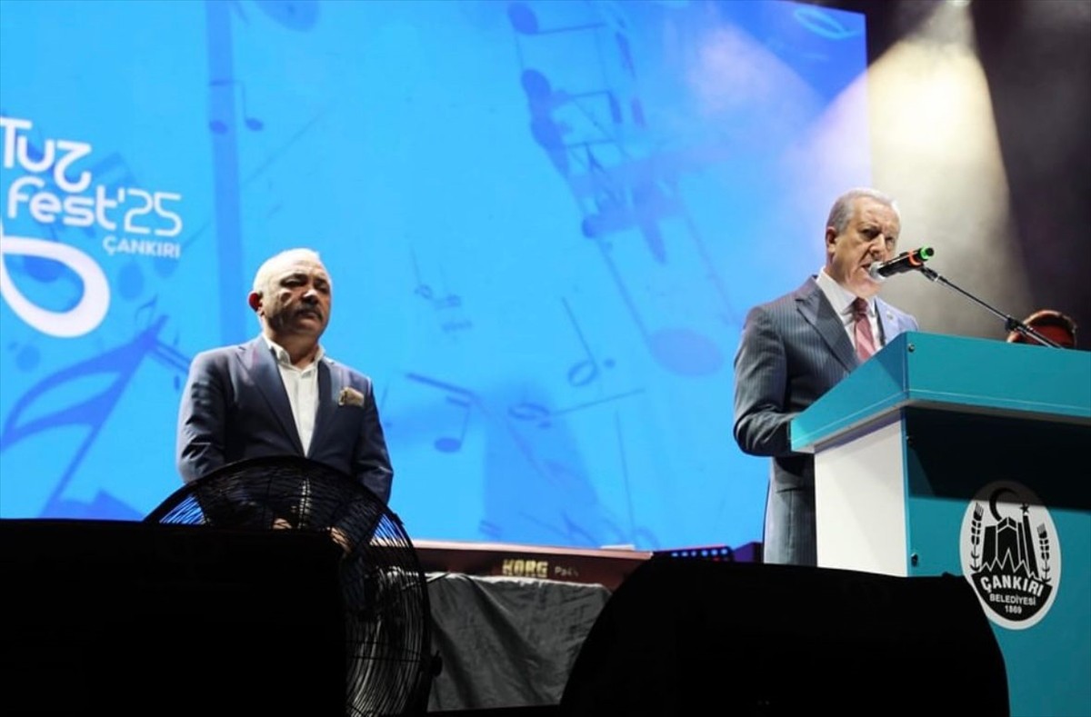 MHP Genel Başkan Yardımcısı Sadir Durmaz, Çankırı Belediyesi tarafından düzenlenen 4. Uluslararası...