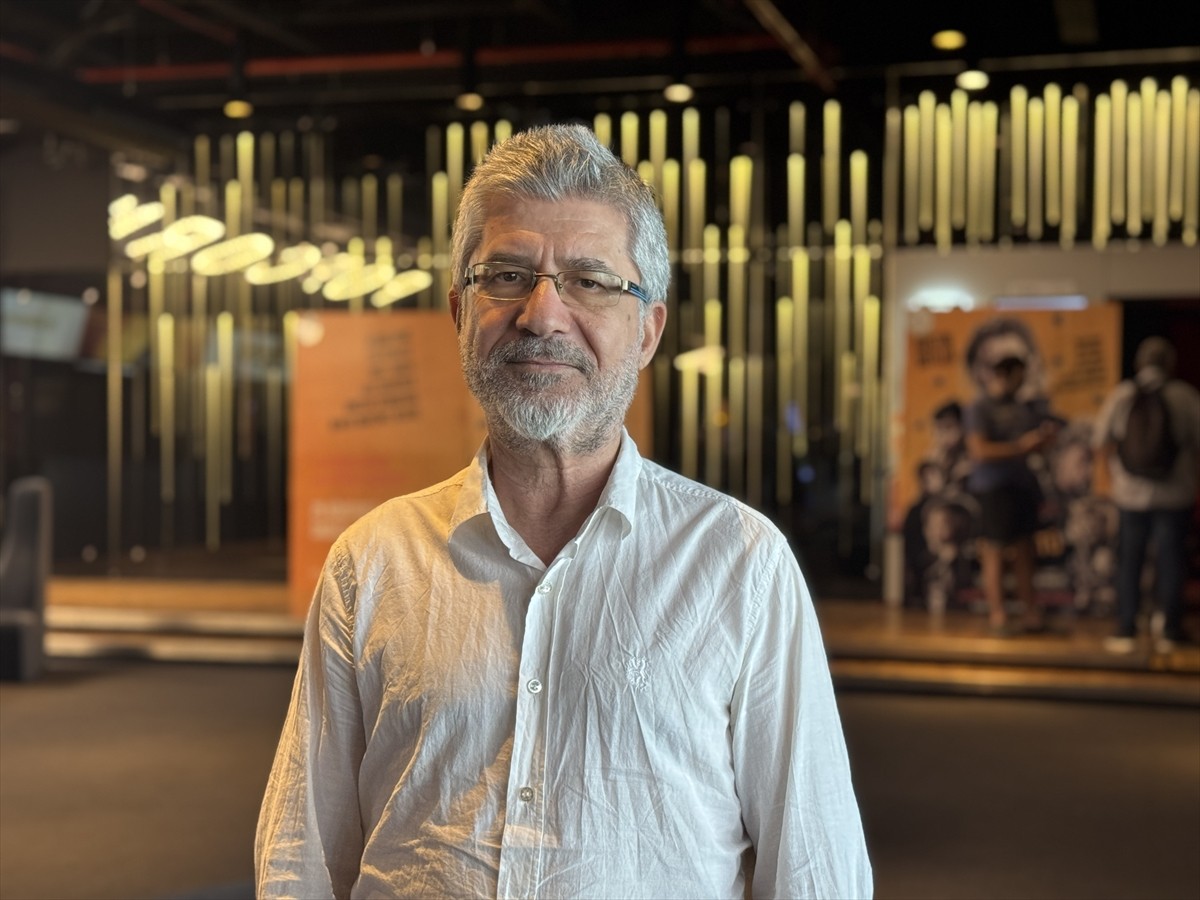 New York'un karanlık sokaklarında geçen nefes kesici bir hayatta kalma mücadelesini beyaz perdeye...