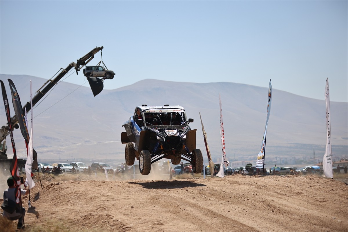 Niğde Belediyesi ve Niğde Off-Road Kulübü iş birliğinde düzenlenen "6. Off-Road Etkinlikleri"...