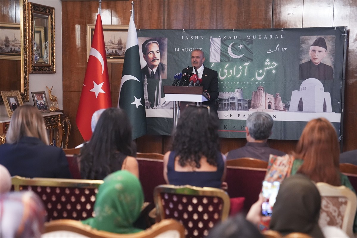 Pakistan'ın Ankara Büyükelçiliğinin ev sahipliğinde düzenlenen resepsiyonda, ülkenin "Bağımsızlık...