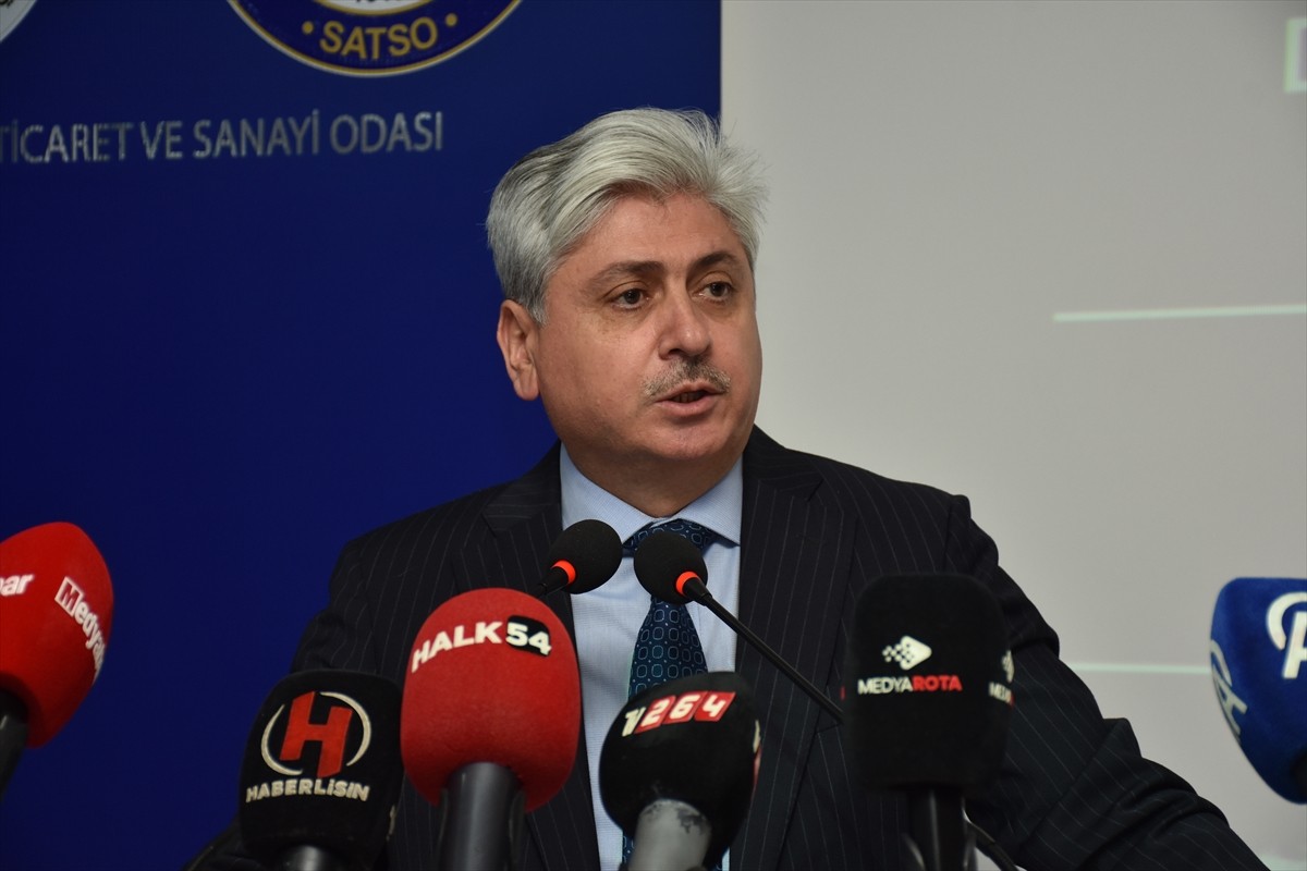 Sakarya'da, Sakarya Ticaret ve Sanayi Odası (SATSO) ev sahipliğinde "17 Ağustos Deprem Belgesel...