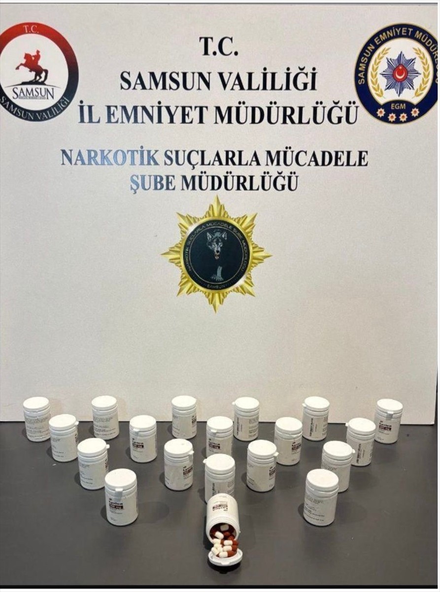Samsun'da düzenlenen uyuşturucu operasyonunda 4 zanlı yakalandı. Operasyonda, 5 bin 698 sentetik...