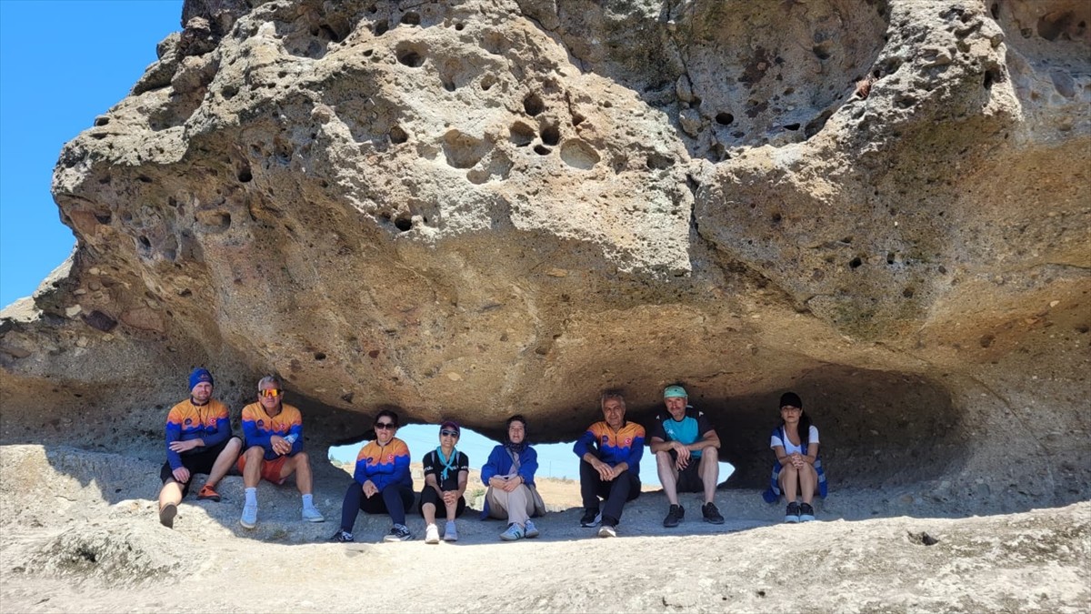 Samsun’da faaliyet gösteren bisiklet topluluğu, Atakum ilçesindeki Çobanlı İskelesi'nden...