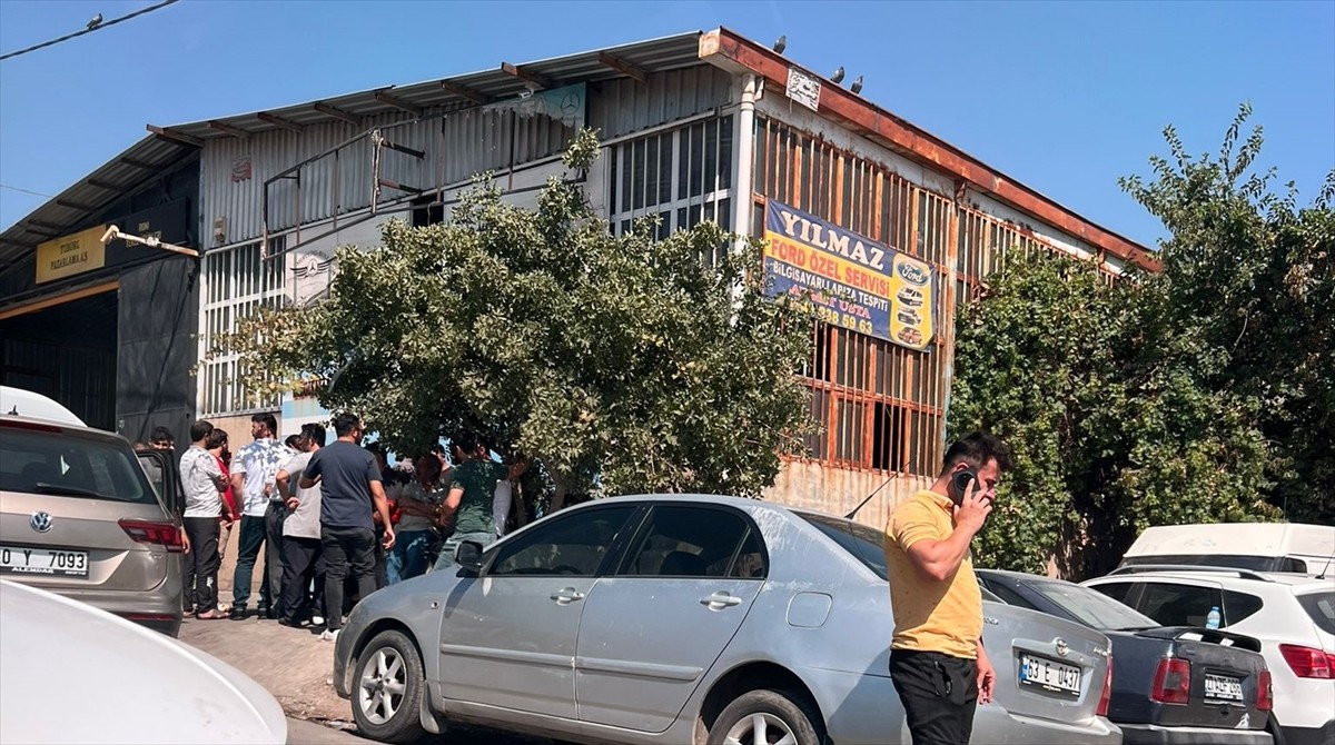 Şanlıurfa'nın Eyyübiye ilçesindeki tamirci ustası iş yerinde ölü bulundu. 