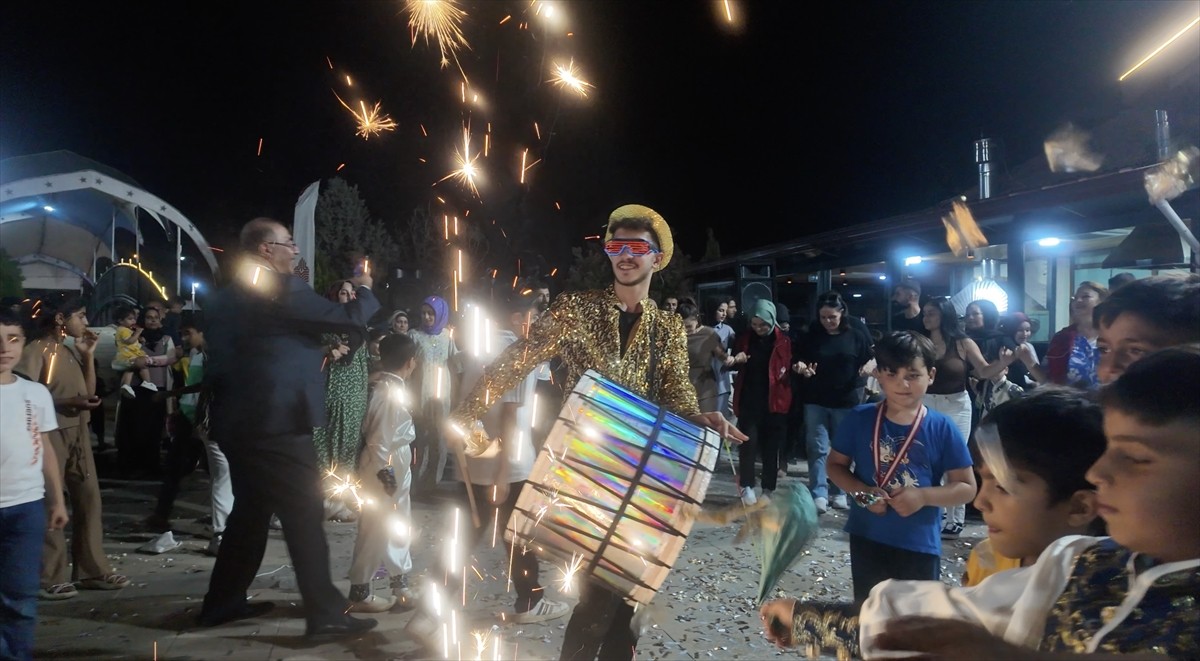 Şanlıurfa Vakıflar Bölge Müdürlüğünce, Adıyaman'da 25 çocuk için sünnet şöleni...