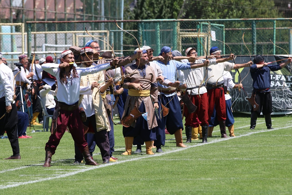 Sivas'ta düzenlenen Gençler, Büyükler Açık Hava Puta Türkiye Şampiyonası tamamlandı. Muhsin...
