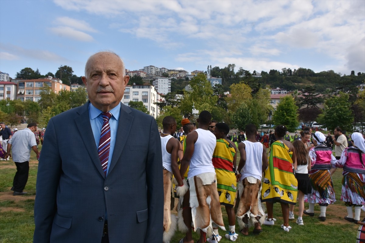 Trabzon'da 14-17 Ağustos'ta düzenlenecek "3. Uluslararası Trabzon Horon ve Müzik Festivali"...