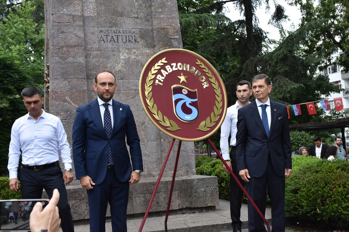 Trabzonspor Kulübünün kuruluşunun 58'inci yıl dönümü dolayısıyla 15 Temmuz Şehitleri ve Hürriyet...