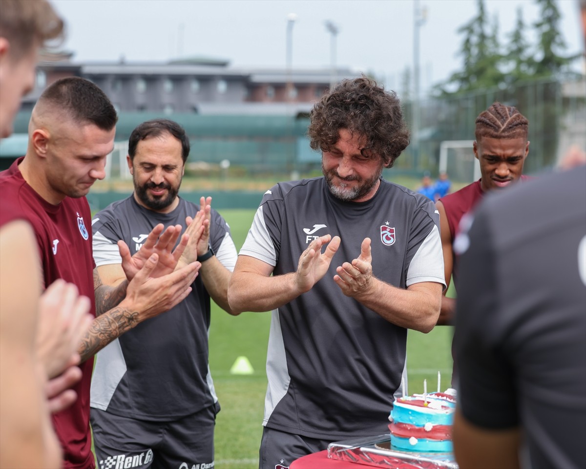 Trabzonspor, sezon hazırlıklarına Mehmet Ali Yılmaz Tesisleri'nde devam etti. Antrenmanı öncesinde...