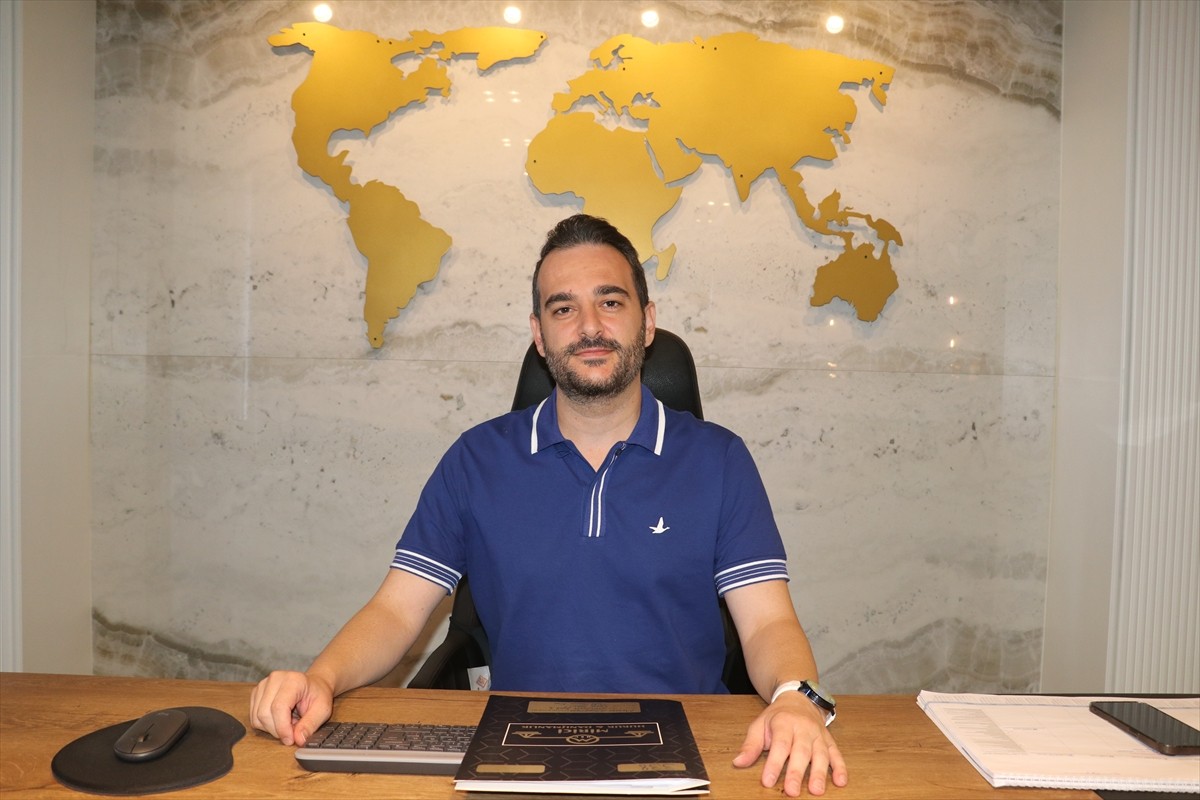 Trafik denetiminde alkollü çıktığı için para cezası uygulanan ve sürücü belgesi alınan avukat Onur...