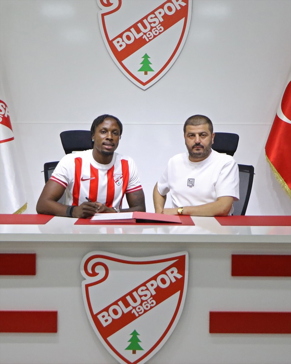 Trendyol 1. Lig ekiplerinden Boluspor, forvet oyuncusu Martin Boakye'yi transfer etti.