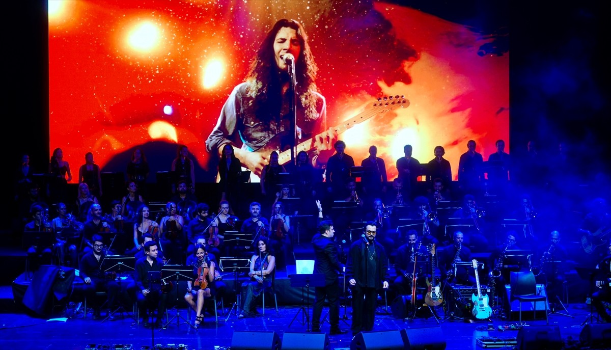 Türk blues rock müziği sanatçısı söz yazarı, besteci ve gitarist Yavuz Çetin adına vefatının 24....