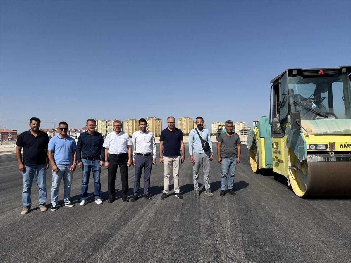 Türkiye'nin ilk uluslararası standartlarda tekerlekli paten pisti Karaman'da inşa ediliyor.  