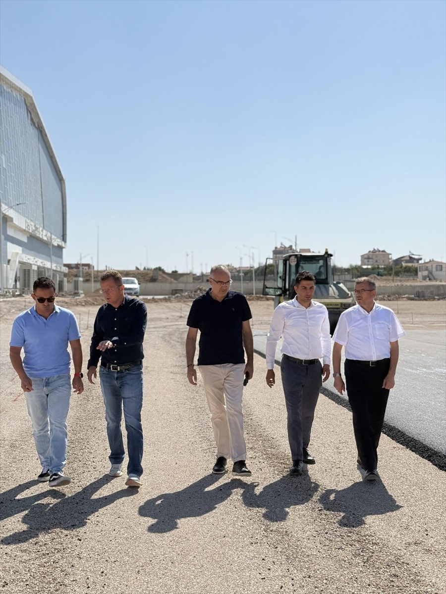 Türkiye'nin ilk uluslararası standartlarda tekerlekli paten pisti Karaman'da inşa ediliyor.  