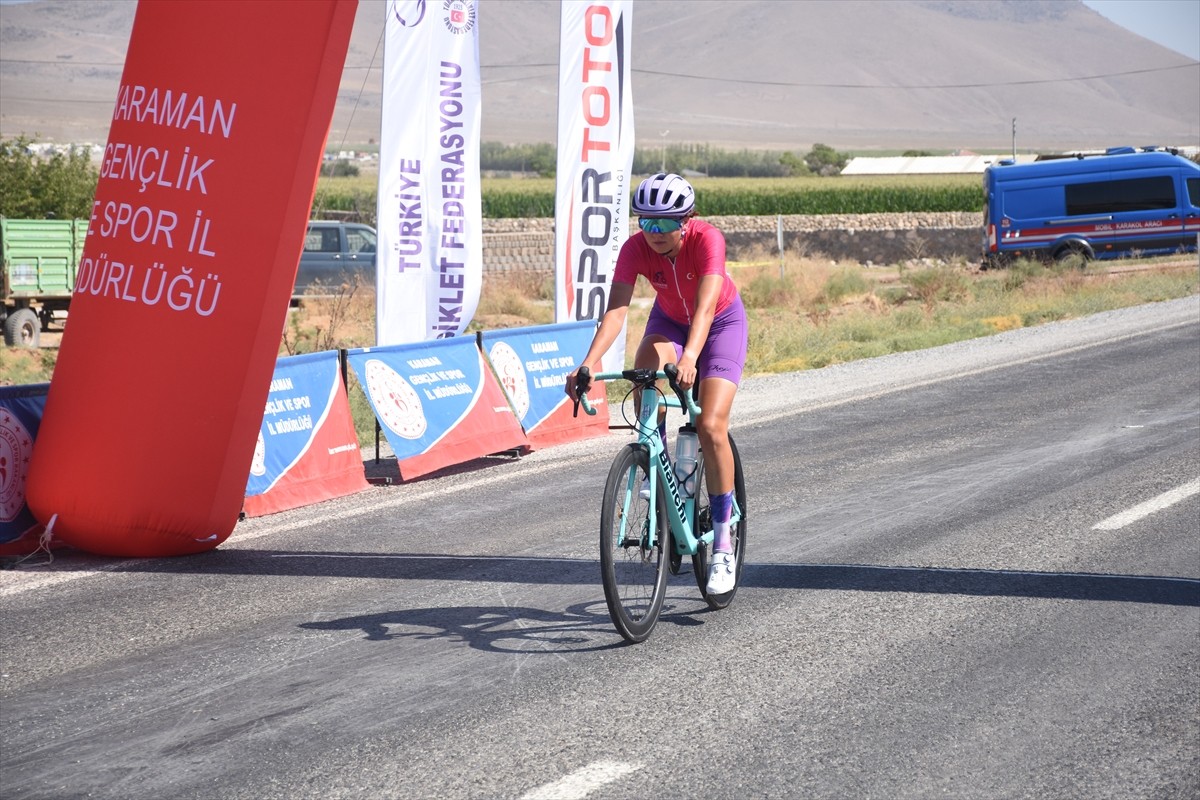 Türkiye Bisiklet Federasyonunca düzenlenen Türkiye Kupası 6. Etap Puanlı Yol Yarışları, Karaman'da...