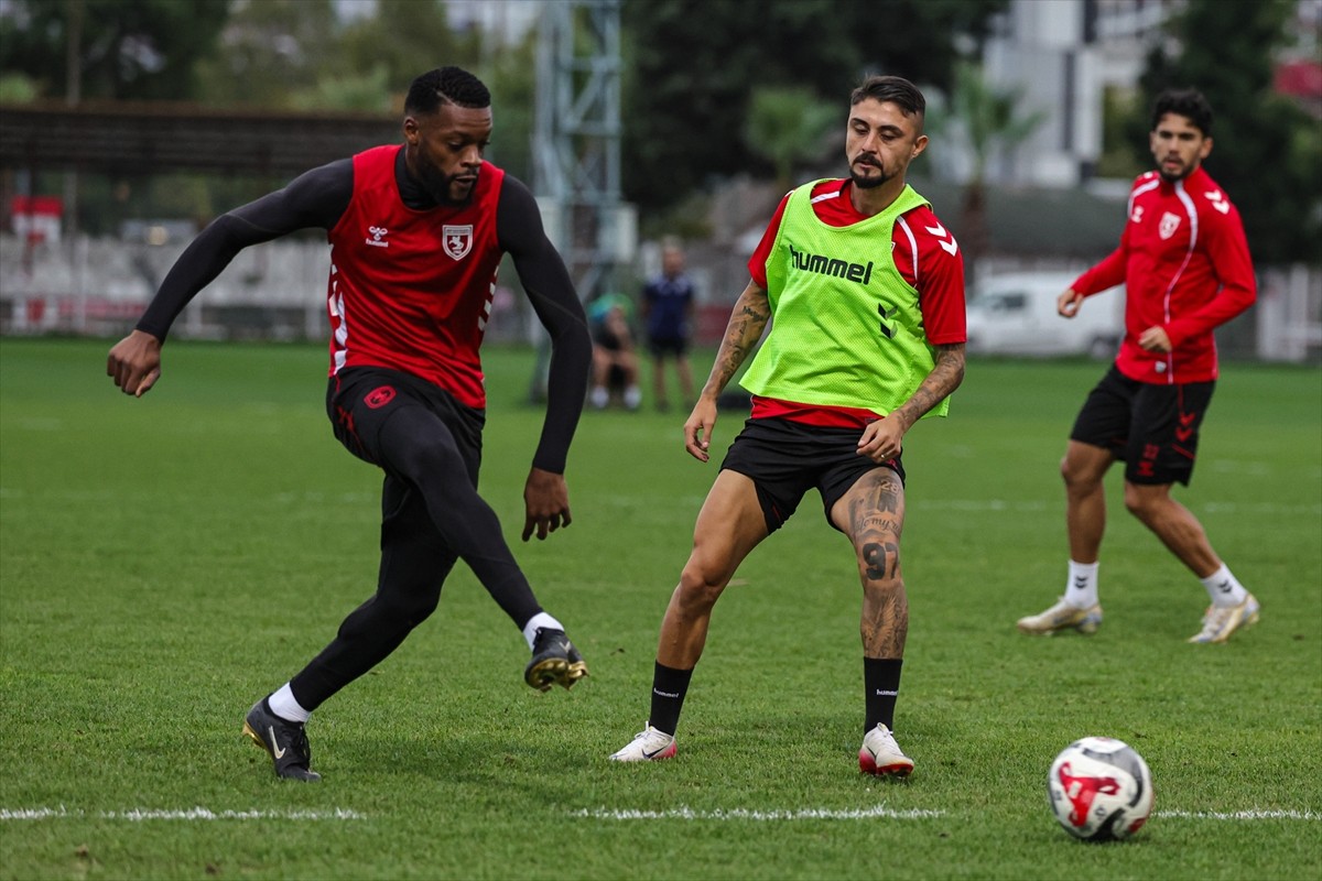 UEFA Avrupa Ligi Play-Off turu rövanşında sahasında Panathinaikos ile karşılaşacak Samsunspor...