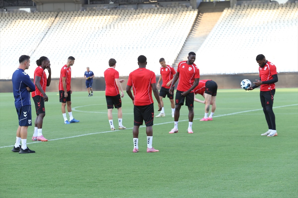 UEFA Avrupa Ligi play-off turunda Yunanistan temsilcisi Panathinaikos'a konuk olacak Samsunspor...
