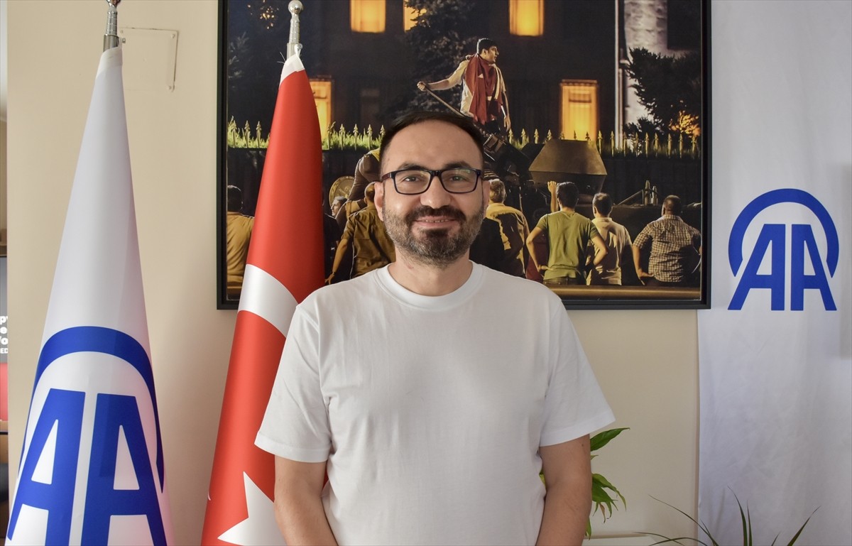 Yeşilay Antalya Şube Başkanı Osman Zeki Özcan, giderek yaygınlaşan davranışsal bağımlılıklara...