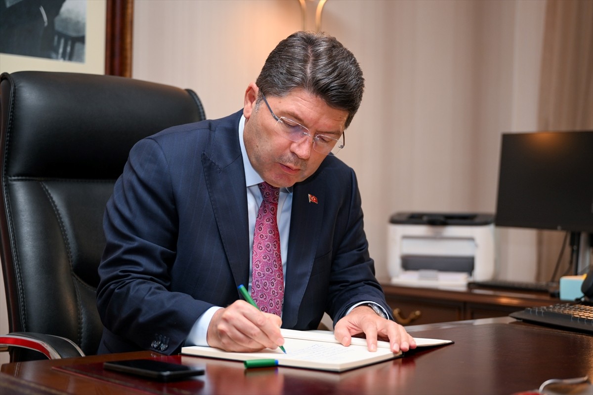 Adalet Bakanı Yılmaz Tunç, Avrupa Konseyi Adalet Bakanları Konferansı için gittiği Malta'da...