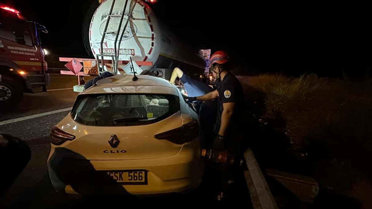 Adana’da otomobilin otoyolda park halinde bulunan tankere arkadan çarpması sonucu 2 kişi...